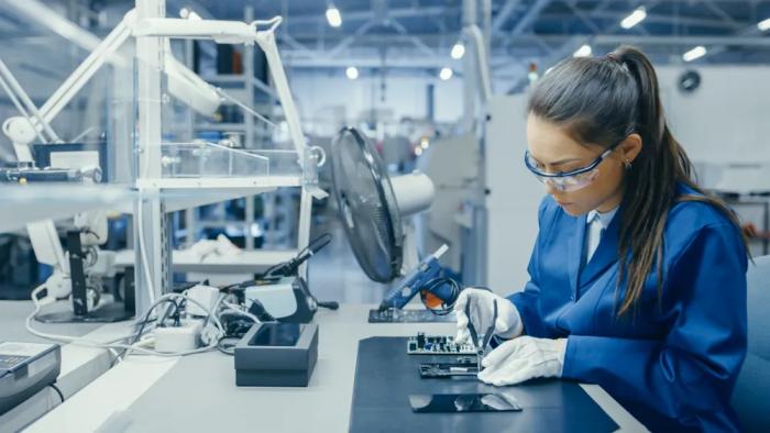 CNC svarvbearbetning och aktivt innovera och söka utveckling